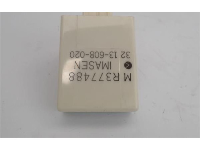 Блок управления MR377488 Mitsubishi Montero