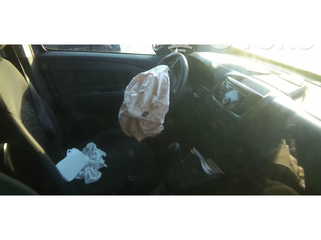 Блок управления климат-контролем 95510823 Opel Combo D