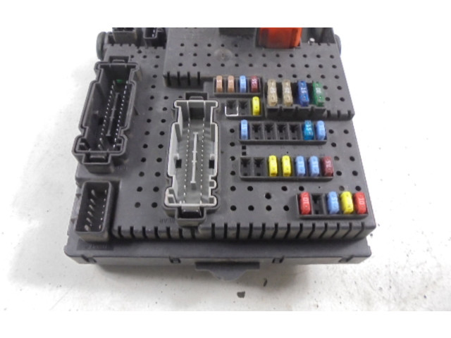 Блок предохранителей  8676391, 8676391   Volvo V70    