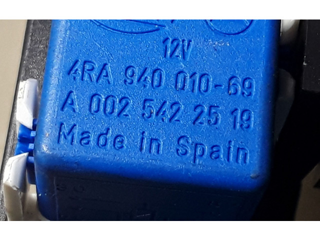 Pojistková skříňka 1685462143, A0025422519 Mercedes-Benz A W168 2003