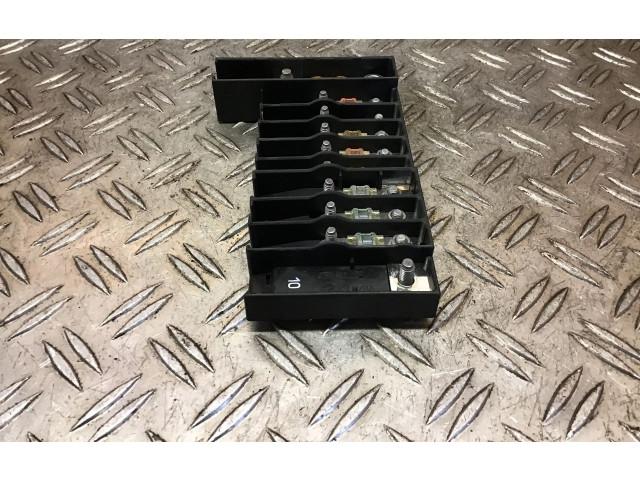 Блок предохранителей 7E6970187Q   Volkswagen Transporter - Caravelle T5    