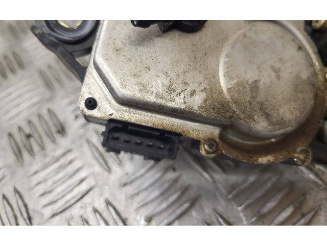 Моторчик заднего дворника 2K0955712B Volkswagen Caddy