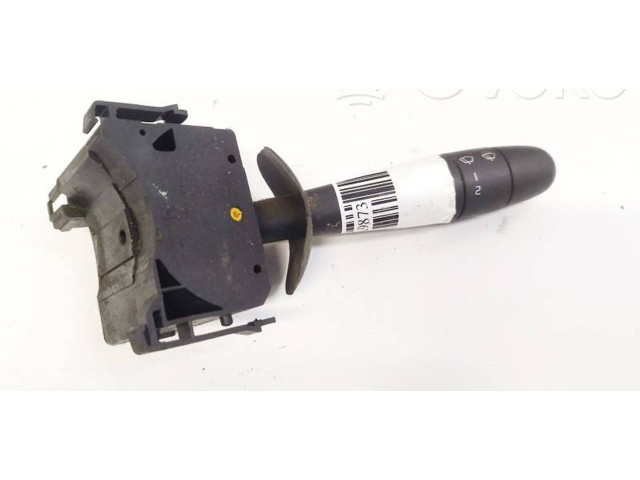 Ручка стеклоочистителей 8200070265, 91167047D   Renault Trafic II (X83)