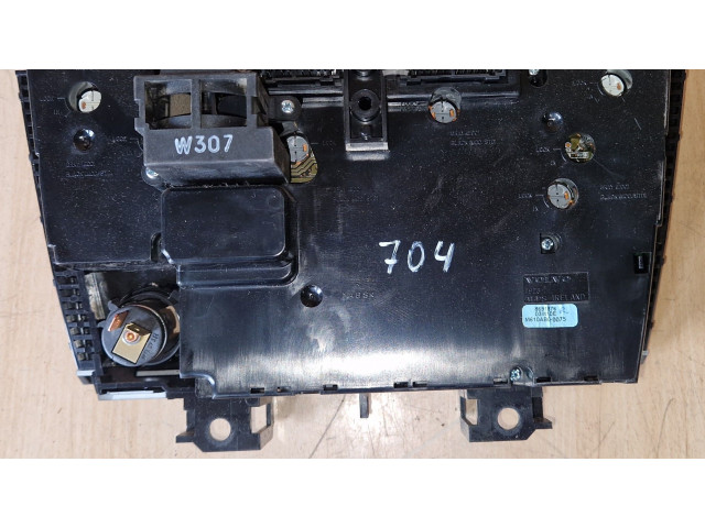 Блок управления климат-контролем 8691876 Volvo V70