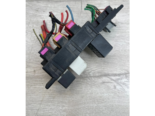 Ящик предохранителей (комплект) 8L0941822 Volkswagen New Beetle