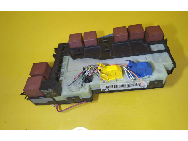 Блок предохранителей 7700415565 Renault Clio II