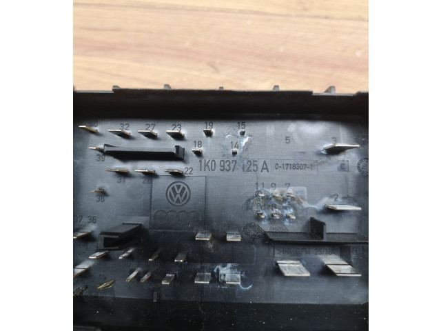   Pojistková skříňka 1K0937125A, 017183071   Volkswagen Tiguan 2008