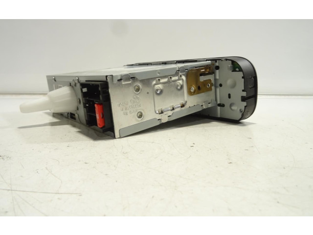 Радио/ проигрыватель CD/DVD / навигация 735716641   Fiat Panda III