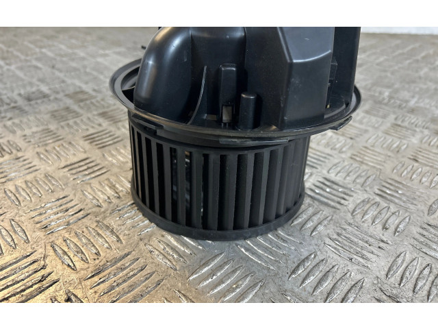 Вентилятор печки     1K1820015C, F983228M    Audi A3 S3 8P 