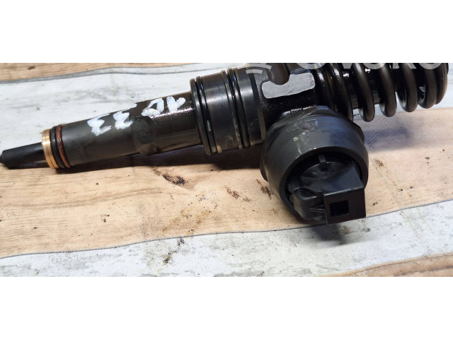 Форсунка 0414720216 Audi A6 S6 C5 4B