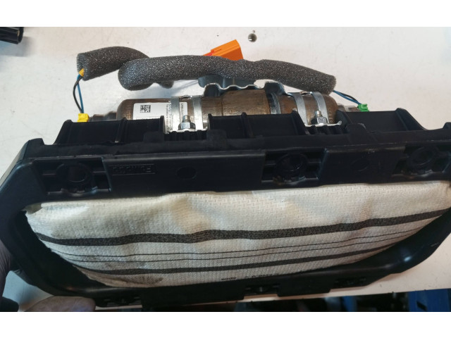 Подушка безопасности пассажира 30715602 Volvo S60