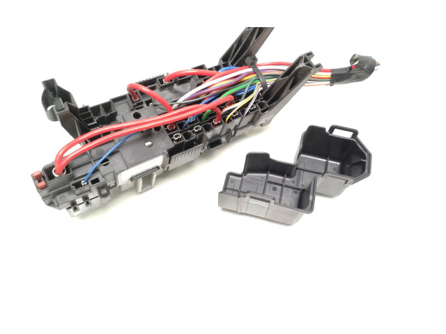 Блок предохранителей  13800159, 31300189   Volvo V70    