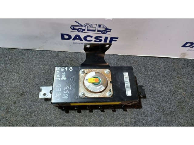 Подушка безопасности пассажира    KIA Ceed