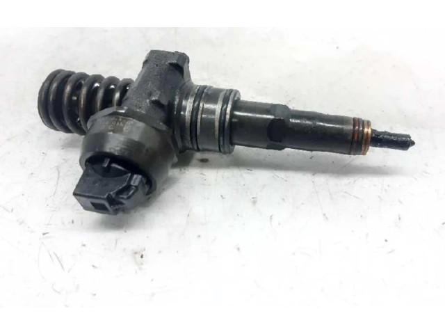 Форсунка 038130073AG    Volkswagen Jetta V   