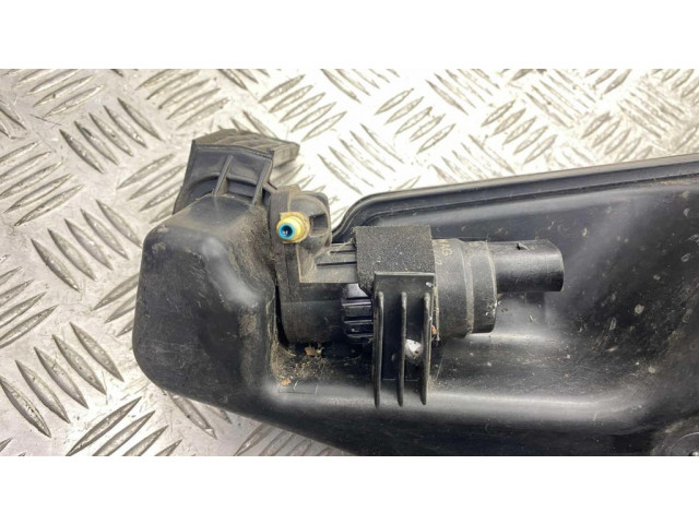 Бачок оконной жидкости