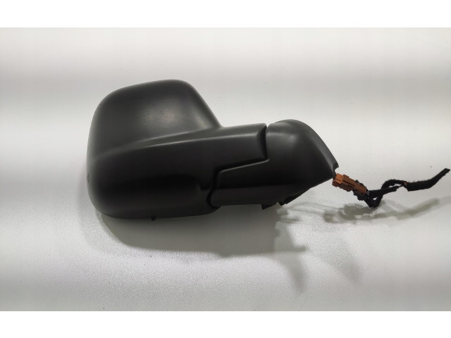 Зеркало электрическое Peugeot Partner 2015 - 2018 года