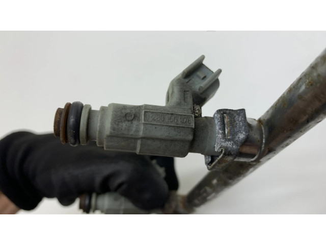 Vstřikovací lišta 04669768, 04669700   Chrysler PT Cruiser  pro benzínový motor 2.0 ECC 