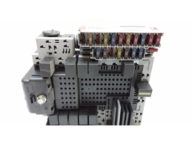 Блок предохранителей 08696098, 30679527   Volvo XC90    