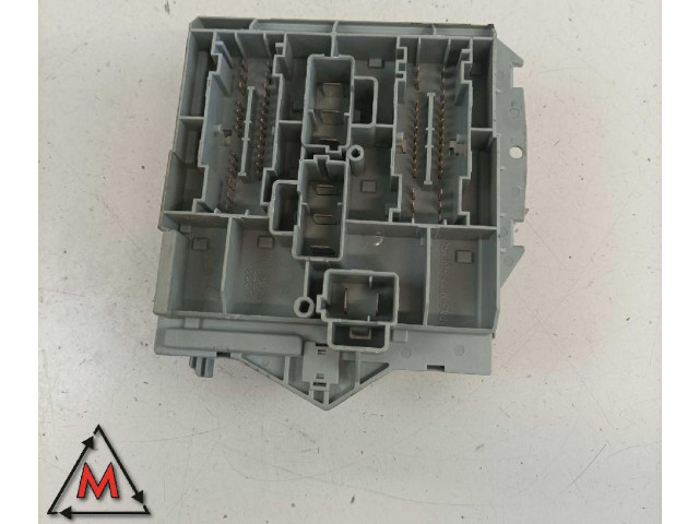 Блок предохранителей 51739423 Fiat Idea
