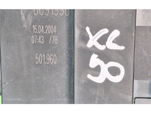 Блок предохранителей 9162316 Volvo XC90