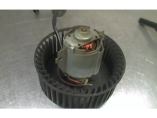 Вентилятор печки    1049623, 1055062   Ford Ka
