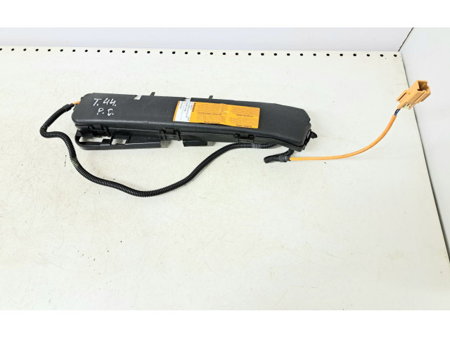 Ручка стеклоочистителей 8686707   Volvo V70