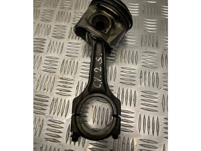 Поршень с шатуном 4443 Chrysler Voyager для дизельного двигателя 2.5