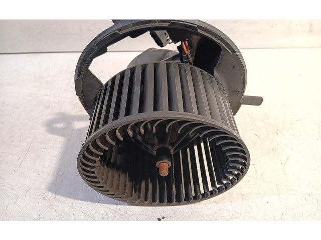 Вентилятор печки       Volkswagen Jetta IV