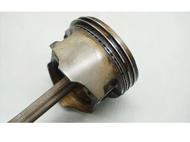 Поршень с шатуном Mitsubishi Galant