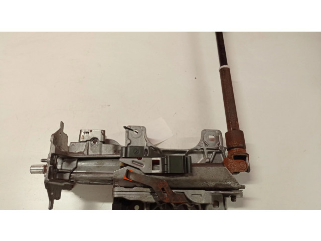 Крестовидная связь оси рулевого колеса