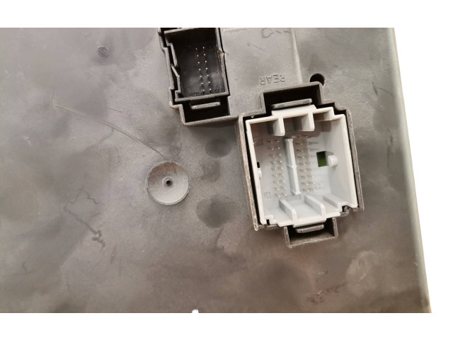 Блок предохранителей 30728512, 28017881   Volvo XC90    