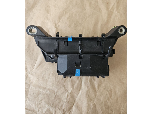 Блок предохранителей A2305450001, 2305450001 Mercedes-Benz SL R230