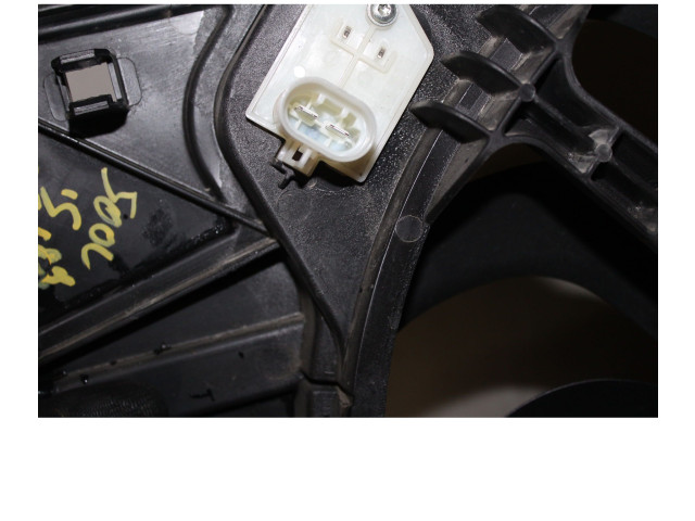 Вентилятор радиатора     52086489    Fiat 500L 