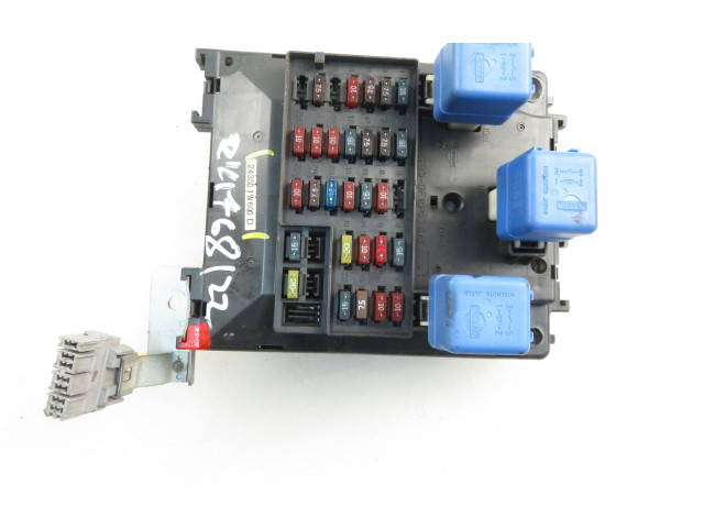 Блок предохранителей 243501W600D Nissan Pathfinder R50