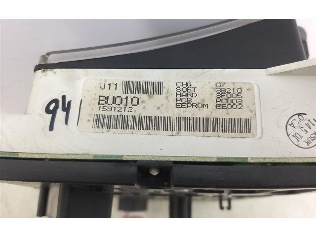 Přístrojová deska Nissan Almera Tino 2002 BU010