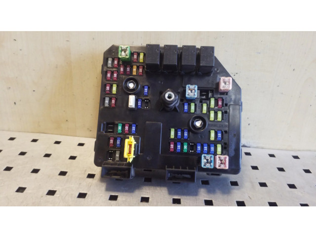 Блок предохранителей 95903657   Chevrolet Captiva    