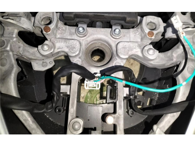 Volant Nissan Pulsar 2017 0110001