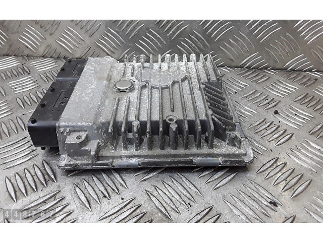 Řídící jednotka 03l906023mn Volkswagen Caddy 2012