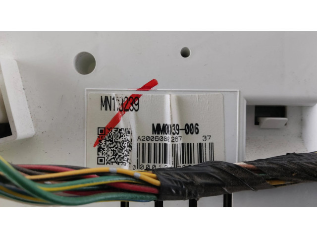 Панель приборов MN179239, MM0039006 Mitsubishi L200