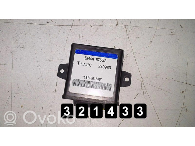 Блок управления двигателя B32B18881A Mazda 323