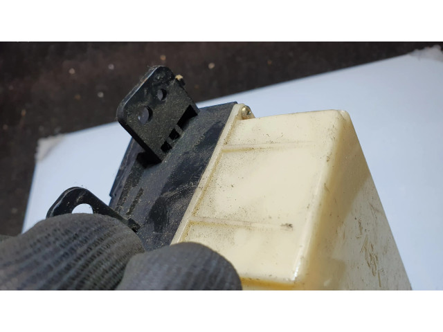 Блок управления климат-контролем PB05CB82C Mazda Premacy