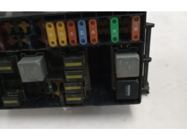 Блок предохранителей 14A067, 518755400 Mercury Sable IV