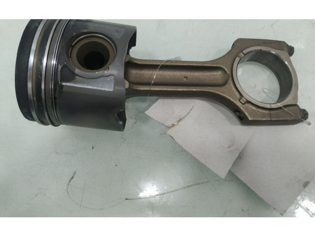 Поршень с шатуном M47N204D4 8487E BMW 1 E81 E87 для дизельного двигателя 2.0