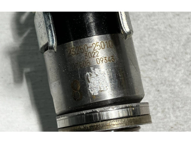 Vstřikovač 2325025010 Toyota RAV 4 (XA50) A25A