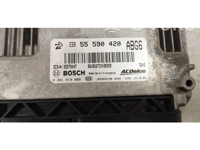 Řídící jednotka 55590420, 0281019088 Vauxhall Astra J 2014
