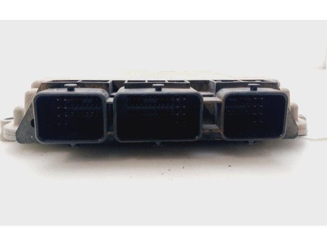Блок управления двигателем ECU 9664843780   Citroen Berlingo    