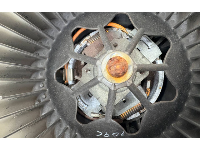 Вентилятор печки T1021327UA, 27U111581237 BMW X3 F25