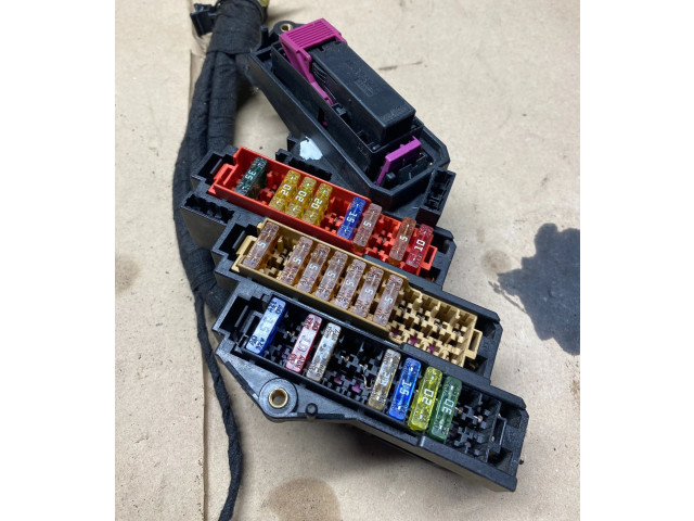   Pojistková skříňka 8K0941824, 4E0941817   Audi Q7 4L 2014