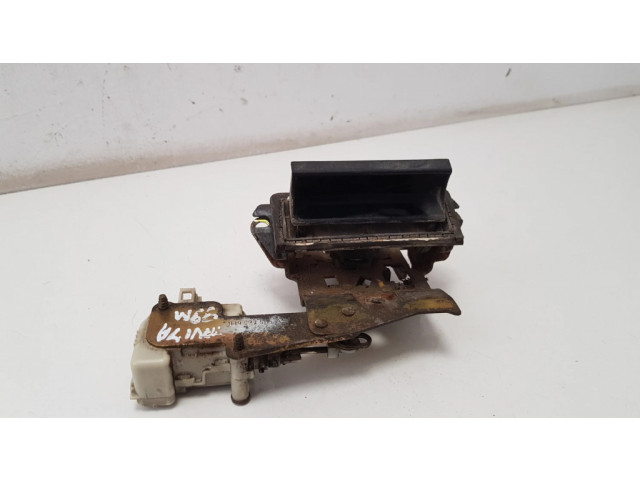 Замок задней крышки