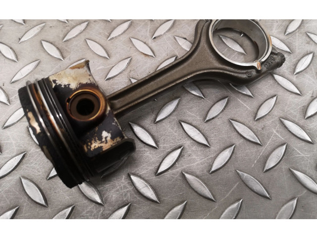 Píst 04EC Audi A1 CPTA